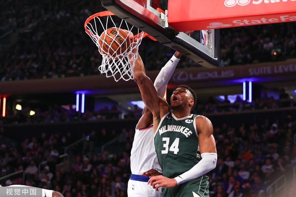 足球市场中 足球市场中